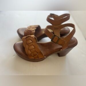 BOC WOMENS  GIGI Tan Sandals 3” Block Heels Size 6 Brown Straps Cable Cute